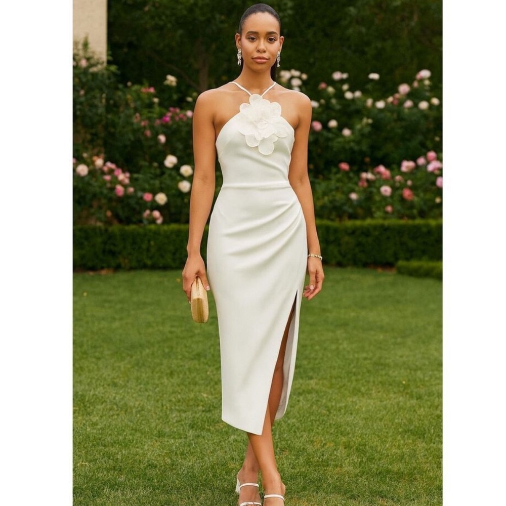 Elliatt Janelle Flower Midi Dress in White, SIZE XS